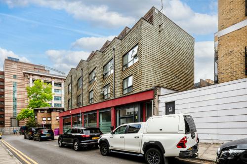 7 East Tenter Street, Aldgate, London, E1