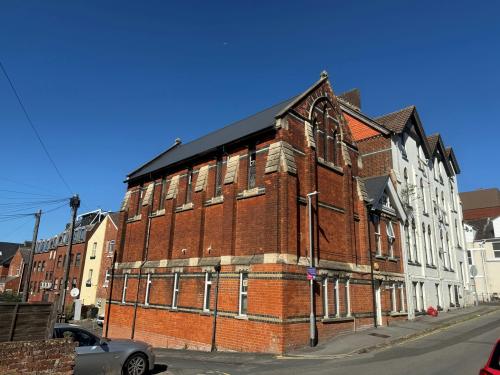 1 Tennyson Street, Swindon, SN1