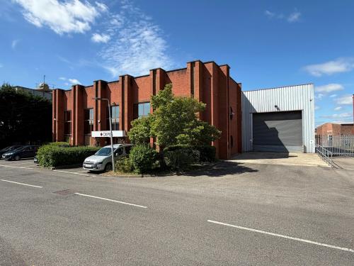 Unit E, Kennetside Industrial Estate, Bone Lane, Newbury, RG14