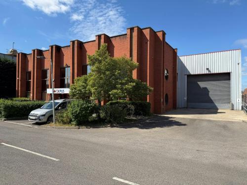 Unit E, Kennetside Industrial Estate, Bone Lane, Newbury, RG14