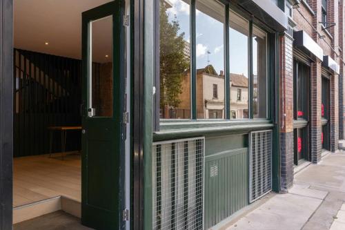 Units 6 + 11, 5 Durham Yard, Bethnal Green, London, E2