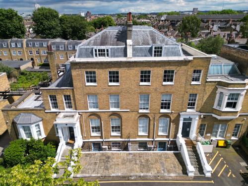 373-375 Clapham Road, Clapham, London, SW9