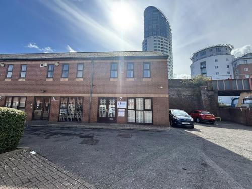 7 St, Georges Business Centre, St Georges Square, Portsmouth, PO1