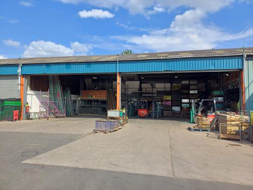 32 Crown Road, Enfield, EN1