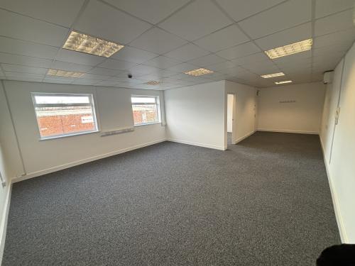 Unit 20, Bilton Way Industrial Estate, Bilton Way, Luton, LU1