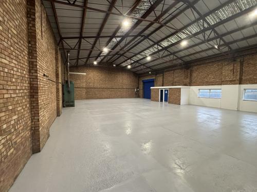 Unit F, Kingsway Industrial Estate, Kingsway, Luton, LU1