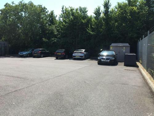 Unit 1, 4 Solent Road, Havant, PO9