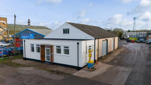 Leicester Road, Lutterworth, LE17