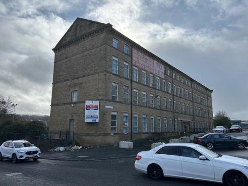 Cumberland House, Greenside Lane off Cemetery Road, Bradford, BD8