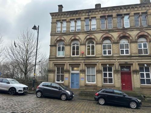 26 Station Road, Batley, WF17