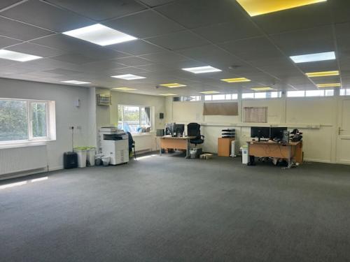 First Floor Offices, 445 Cleckheaton Road, Low Moor, Bradford, BD12