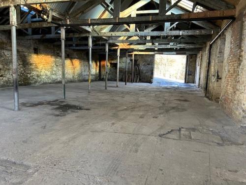 Upper Unit, Tetley Street, Bradford, BD1