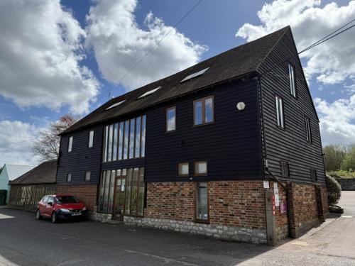 The Barn & Wagon Lodge,, Court Lodge Farm, Maidstone, ME15