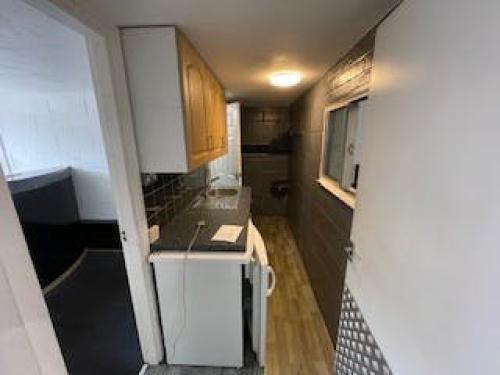 Unit 4, Longshot Industrial Estate, Bracknell, RG12