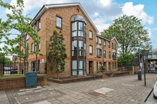 Unit 1 Churchill Court, Station Road, Harrow, HA2