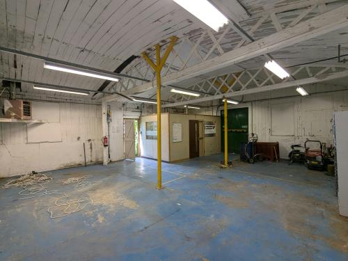 2 Belfast Store, Gedore Torque, Tannery Lane, Guildford, GU5