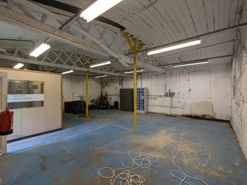 2 Belfast Store, Gedore Torque, Tannery Lane, Guildford, GU5