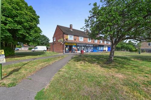 39-51 Elizabeth Road, Bishops Stortford, CM23