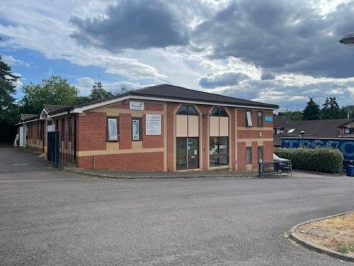 Unit 8, Forest Park Business Units, Bracknell, RG12