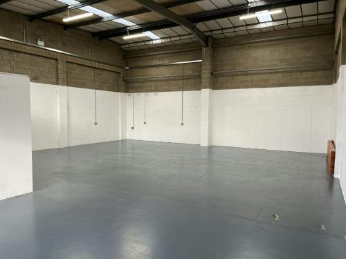 Unit 5A, Rabans Lane Industrial Estate, Bessemer Crescent, Aylesbury, HP19
