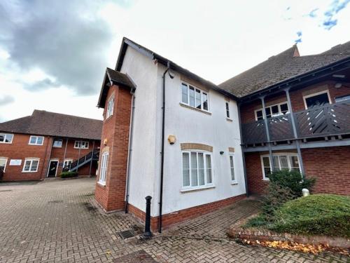 7 West Mills Yard, Kennet Road, Newbury, RG14