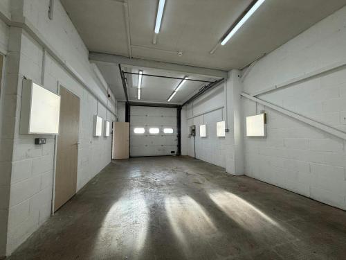 Unit 8, Park Gate Business Centre, Chandlers Way, Southampton, SO31