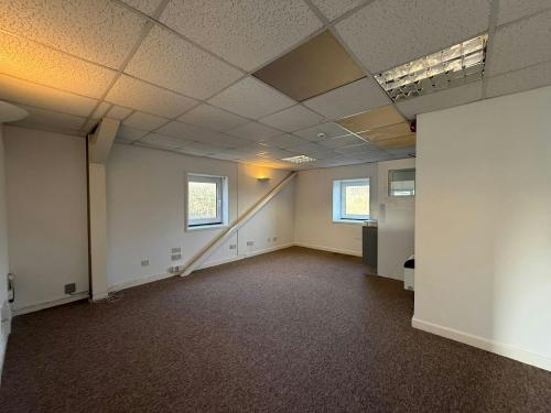 Unit 8, Park Gate Business Centre, Chandlers Way, Southampton, SO31