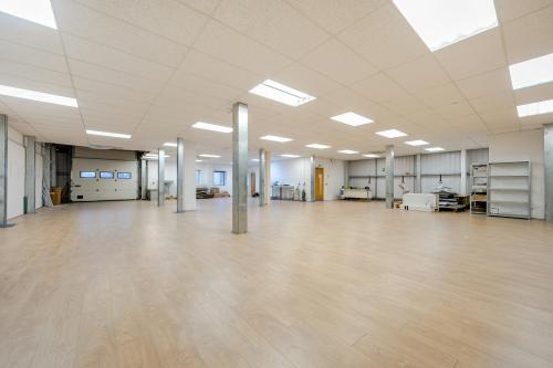 Unit 405, Centennial Park, Borehamwood, WD6