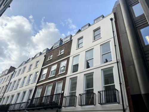 2 St.James's Place, St James, London, SW1A