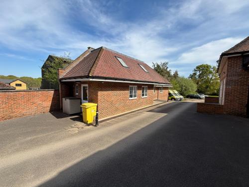 Ashurst Lodge, Lyndhurst Road, Lyndhurst, Ashurst, SO40