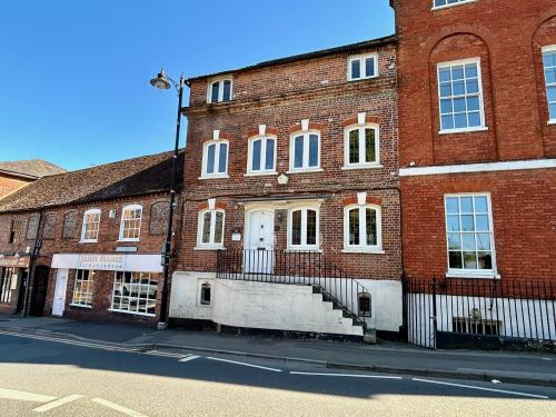 Queen Anne House, 35 Oxford Street, Newbury, RG14