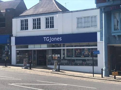 125 High Street, Dorking, RH4