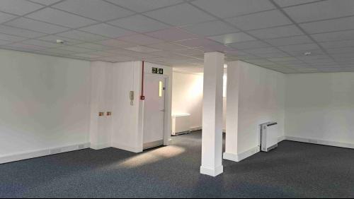 8-9 High Street, Marlborough, SN8
