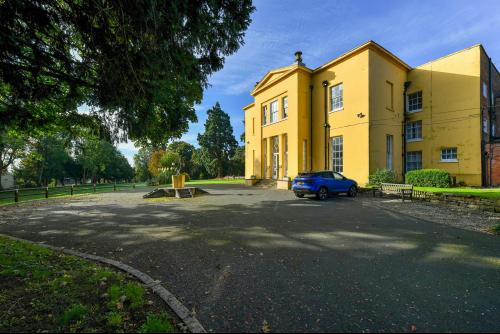 Upton Hall, Main Street, Newark, NG23