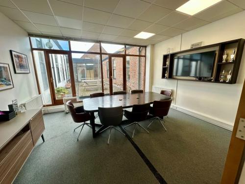 Saxon House, 211 High Street, Northchurch, Berkhamsted, HP4