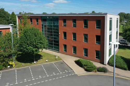 E Madison Place, Northampton Rd, Manchester, M40