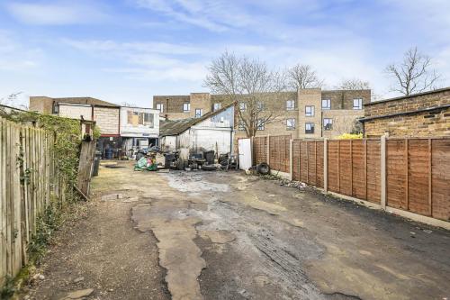 32-34 Bensham Lane, Croydon, CR0