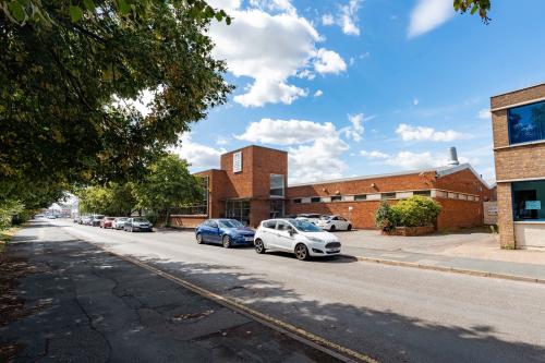 part of, 350 Melton Road, Leicester, LE4