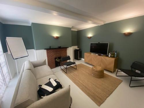 7 Howarth Lodge, Reading Road, Pangbourne, Reading, RG8
