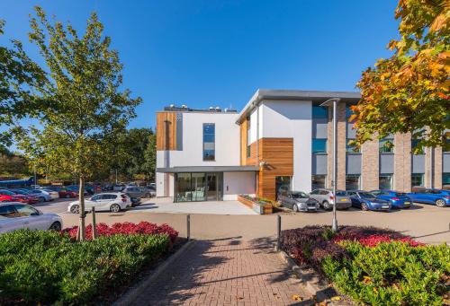 Building 329, Doncastle Road, Bracknell, RG12
