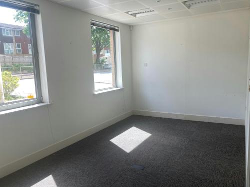 London Court, London Road, Bracknell, RG12