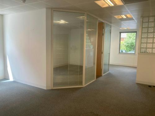 London Court, London Road, Bracknell, RG12
