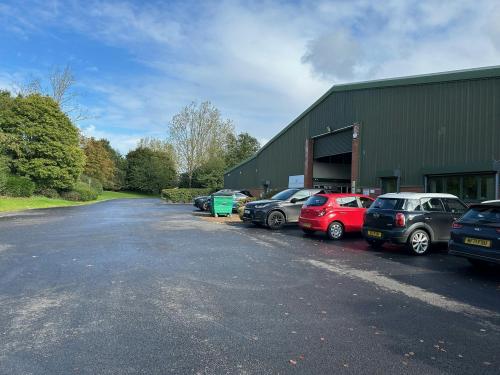 Unit 2, Millside Park, Winkfield, Windsor, SL4