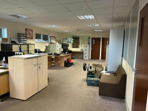 Unit 2, Millside Park, Winkfield, Windsor, SL4