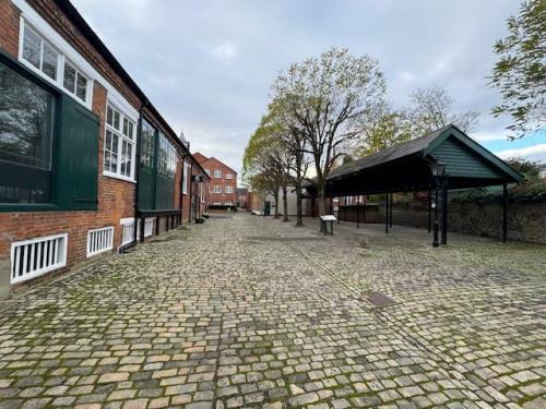 The Old Boiler House, Brewery Courtyard, Draymans Lane, Marlow, SL7