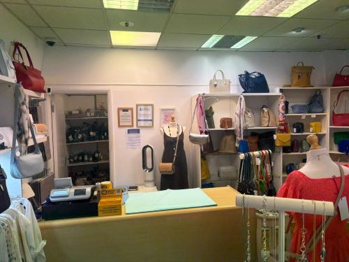 Unit 9, Angel Walk Shopping Centre, Tonbridge, TN9
