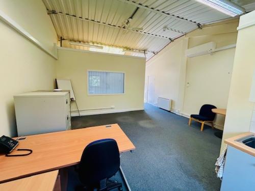 Unit 4 The Long Yard, Ermin Street, Shefford Woodlands, Hungerford, RG17