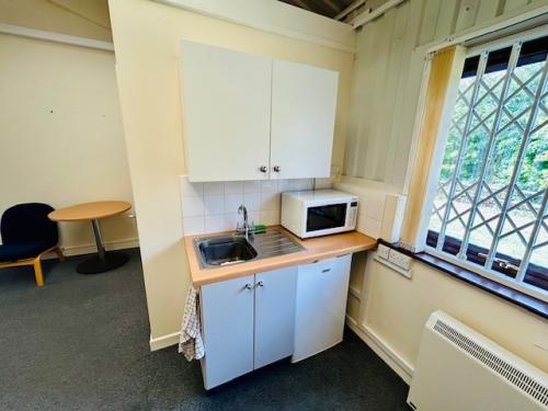 Unit 4 The Long Yard, Ermin Street, Shefford Woodlands, Hungerford, RG17