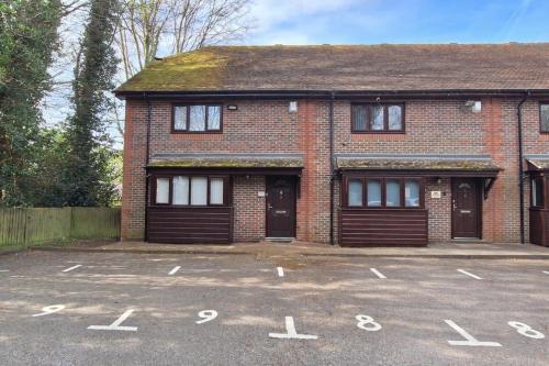 9 Kings Court, Horsham, RH13