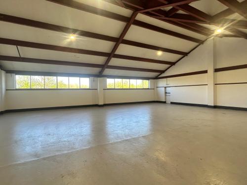 Unit 25B, Knowl Piece, Hitchin, SG4